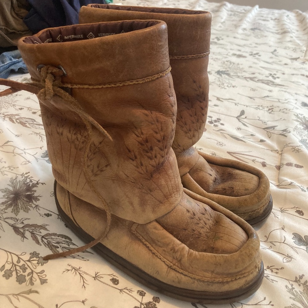 Manitoba Mucklucks(SOLD)